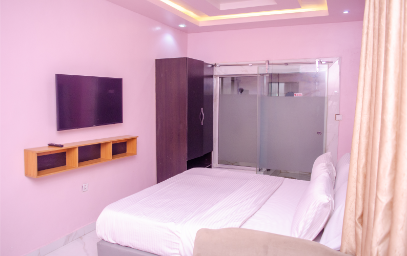 Superior Room (West)